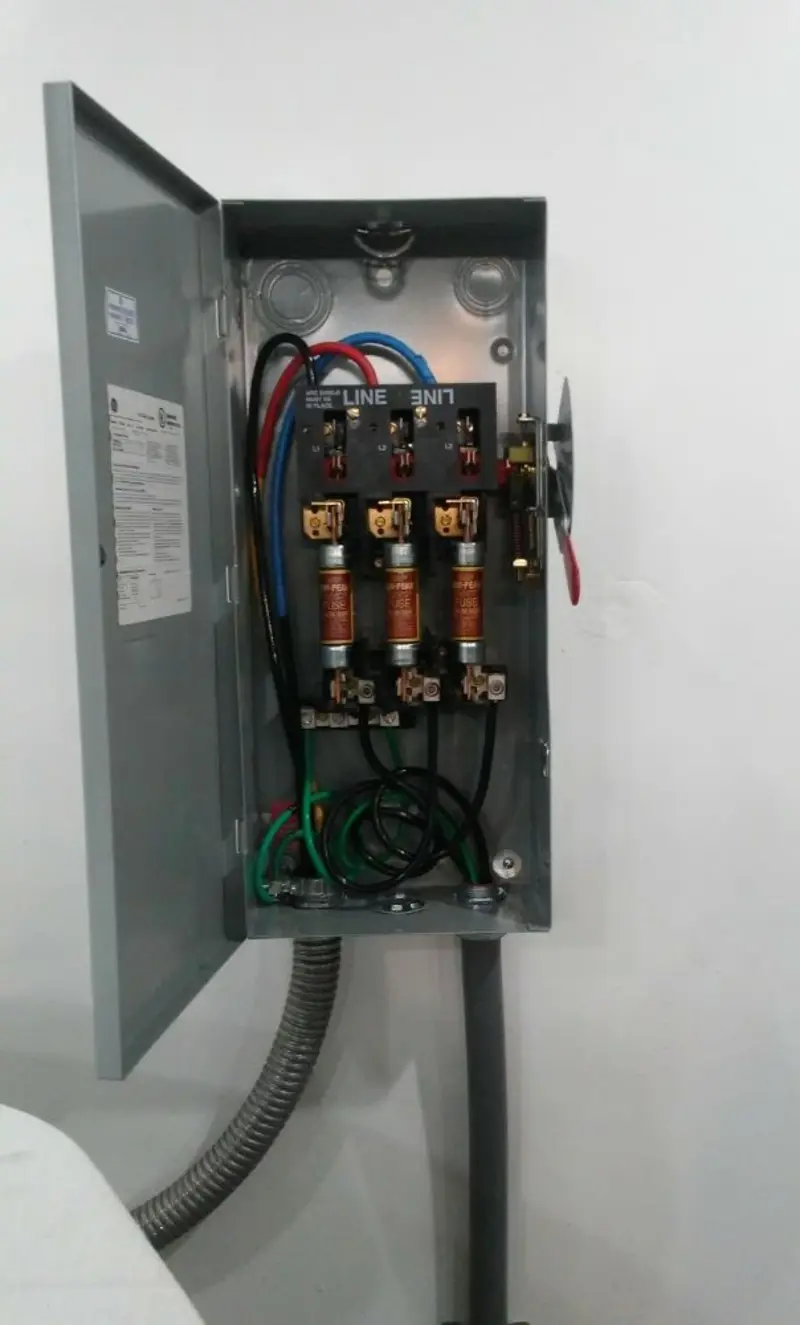 Three-phase disconnect switch installed for Smoke Detector Installation in Santa Fe Springs